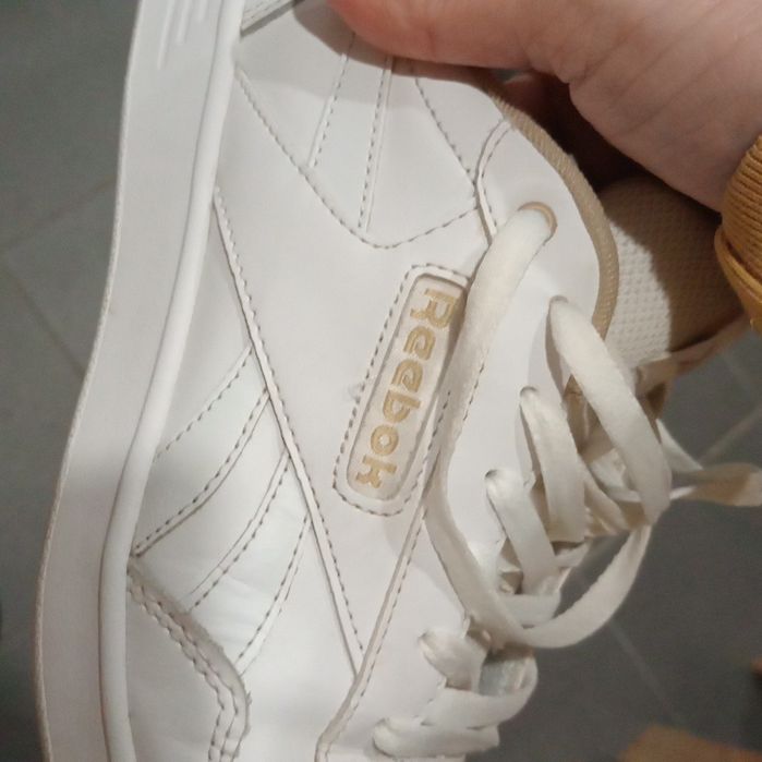 Título: Reebok Court White/Oat – Como novos