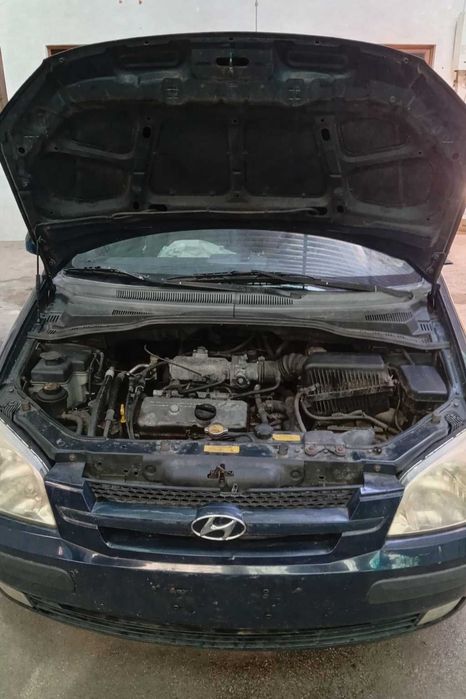 Hyundai Getz às peças ou inteiro - Motor em bom estado.