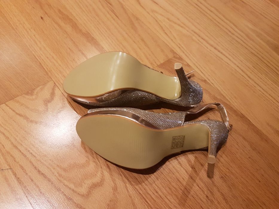 Sandalias_novas marca Infinit