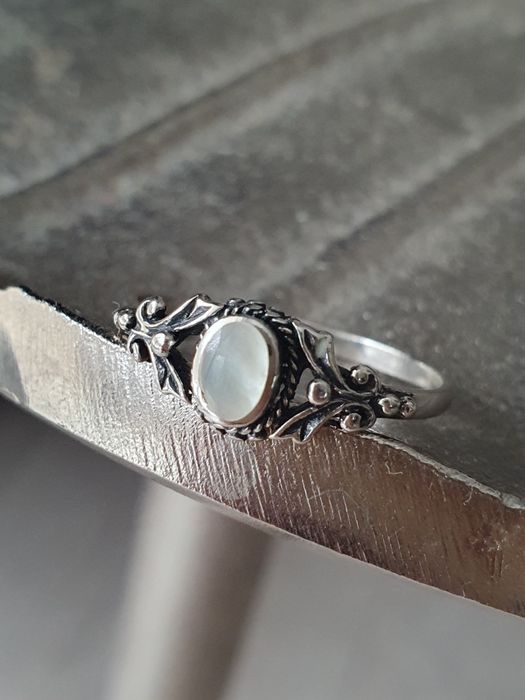 Pierścionek w starym stylu srebro próba 925