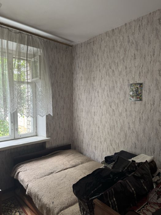 Продаж 4 кім квартири на 2 поіерсі р-н 3 школи