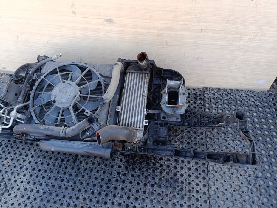 Kia Ceed I 1.6 Crdi Pas Przedni Komplet