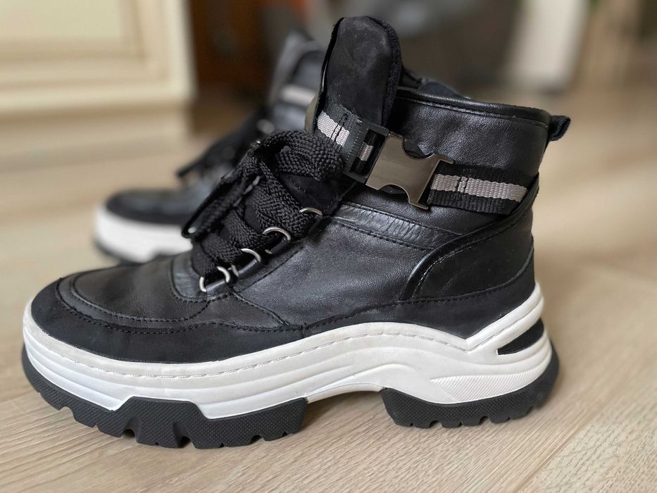 Кожаные кроссовки ботинки Jana 37