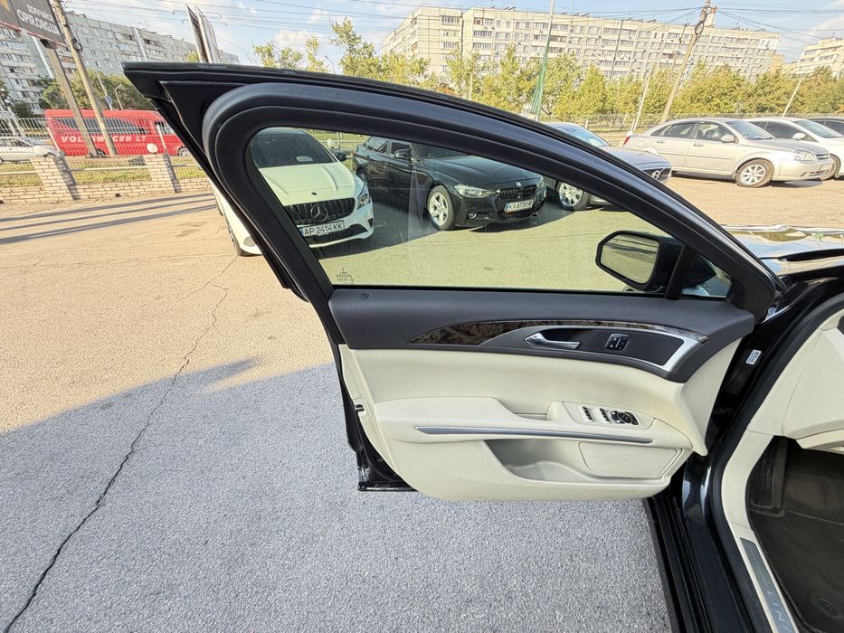 Продам Lincoln MKZ Hibryd