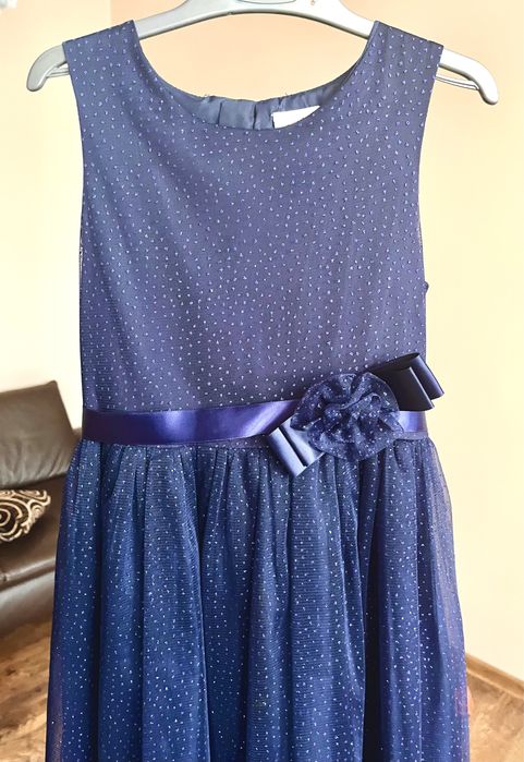 Плаття шикарного кольору! На зріст близько 150 см (10-11 років)