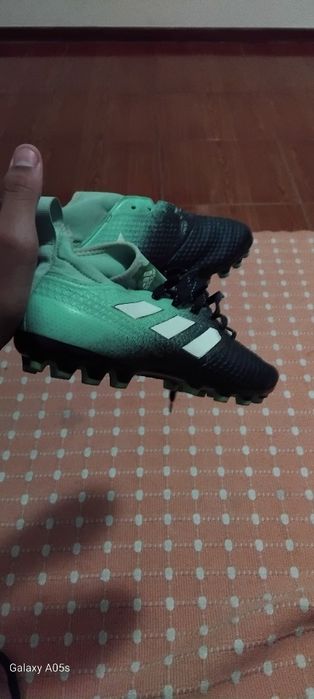 Chuteira Adidas como nova