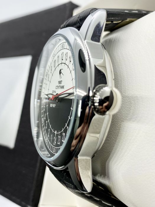 ГОДИННИК Часы СПУТНИК АВТОМАТ 24 часа СУТОЧНЫЕ  ракета восток молния