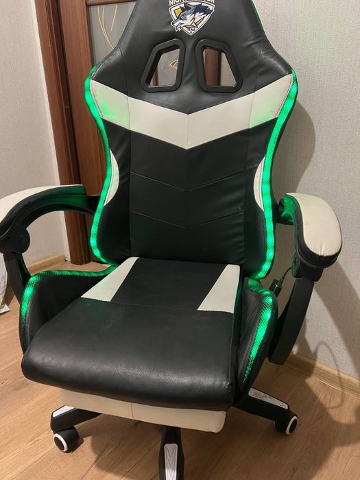 Ігрове крісло для ПК