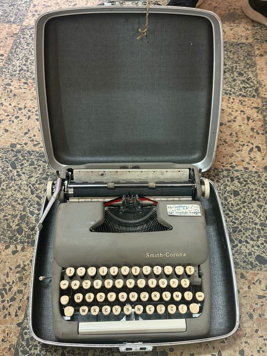 Máquina de escrever antiga