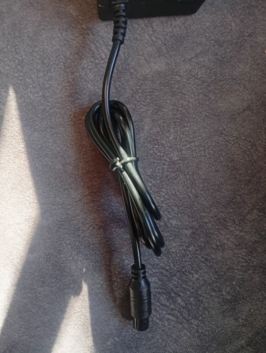 Carregador de trotinete urban gilde ecross 54.6V