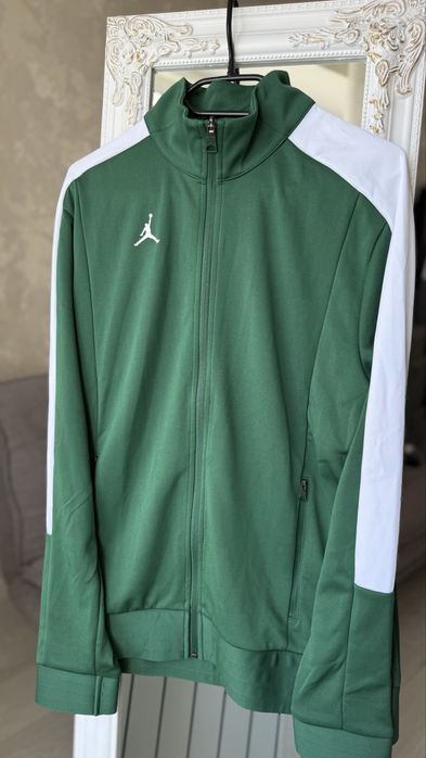 Зіпка Jordan розмір Л