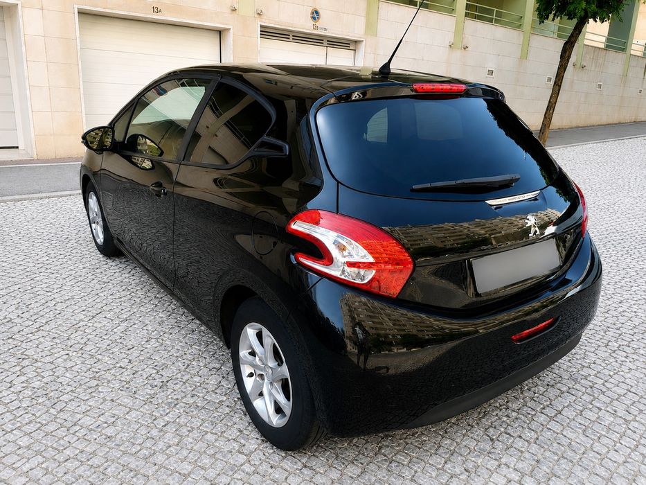 Peugeot 208 — fotografia 8