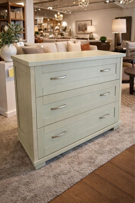 Продам новий натуральний Комод Тумба