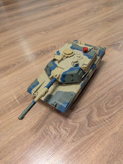 Танк на радіокеруванні