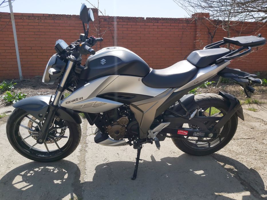 Suzuki GIXXER 250 мотоцикл