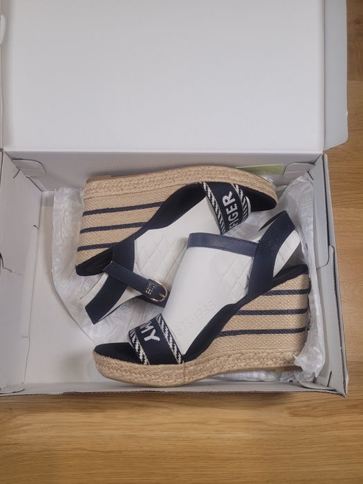 Sandały na koturnie Tommy Hilfiger Seasonal