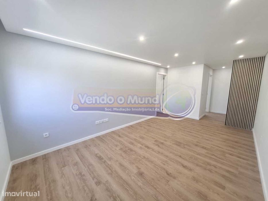 Apartamento T3 em Coruche (CRCH181)