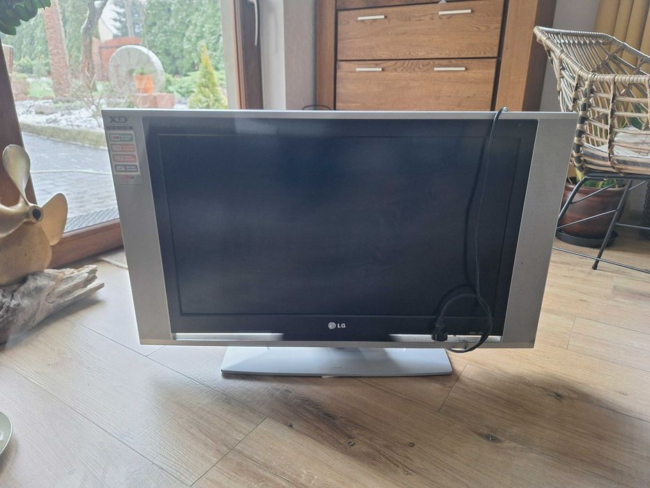 telewizor LG 32 cale RZ-32LZ55