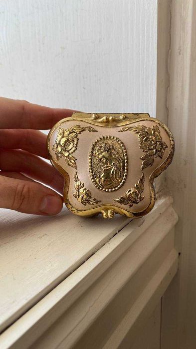 Винтажная шкатулочка для украшений