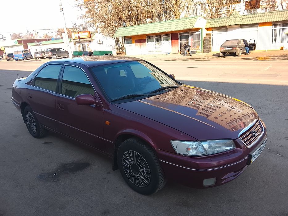 Продаю Toyota Camri