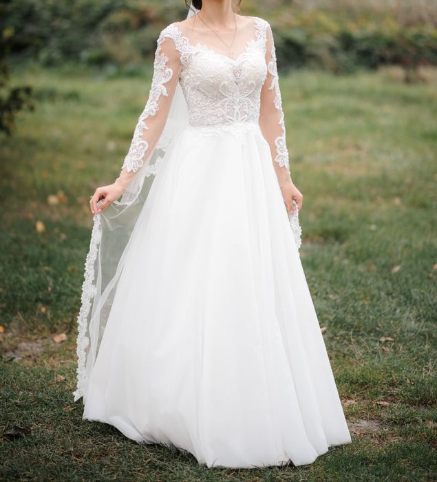 Продам весільну сукню