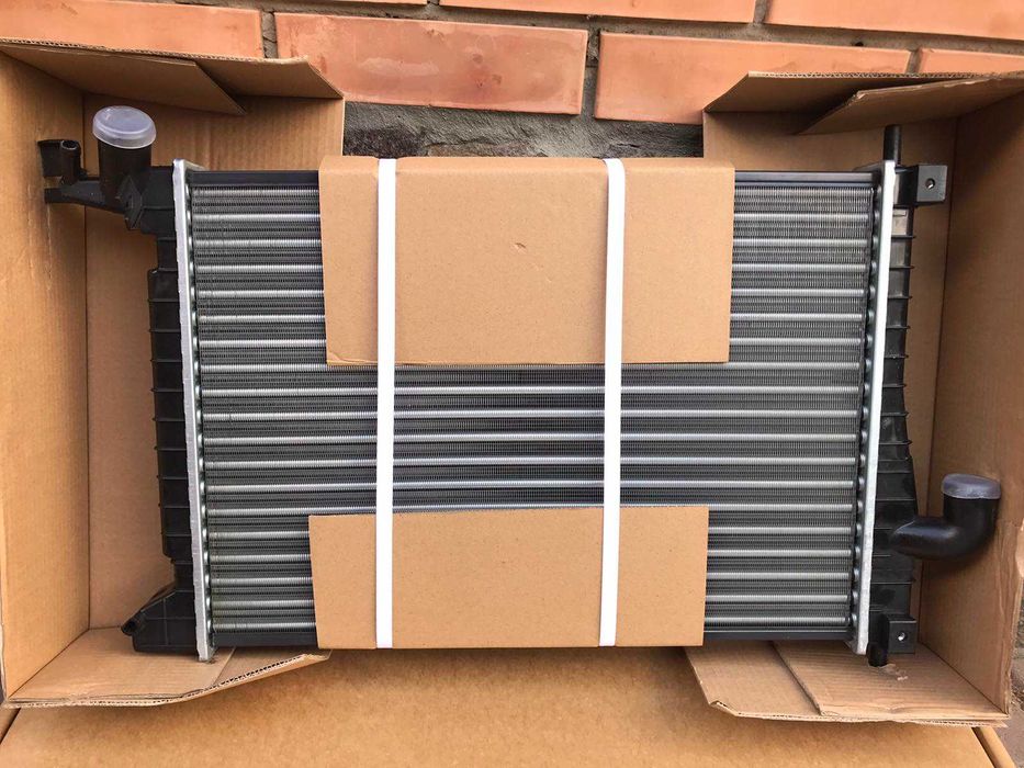 Радиатор Opel Vectra B 2.0 DTI (95-02)