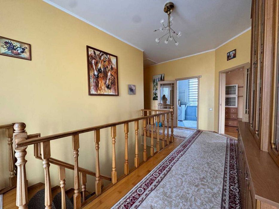 Престижна локація, якісний будинок, 16 соток, БАНЯ на дровах