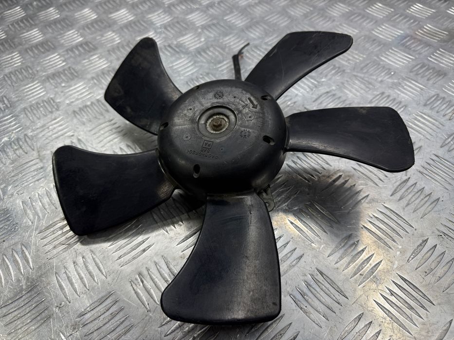 Моторчик охлаждения двигателя Вентилятор Mitsubishi Outlander 2003-2006