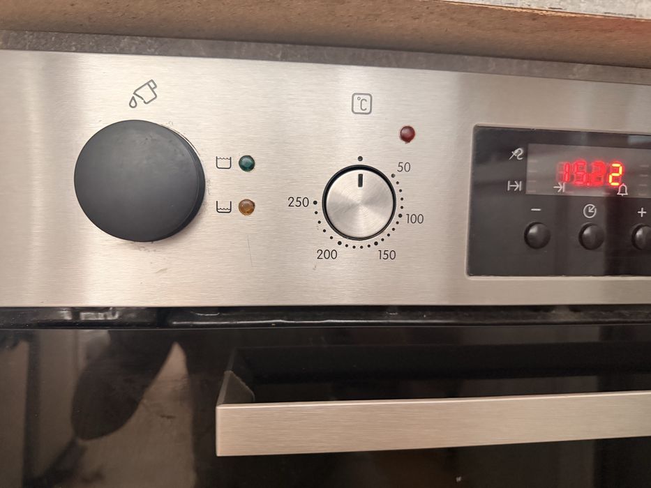 Piekarnik ikea z funkcją pary whirlpool