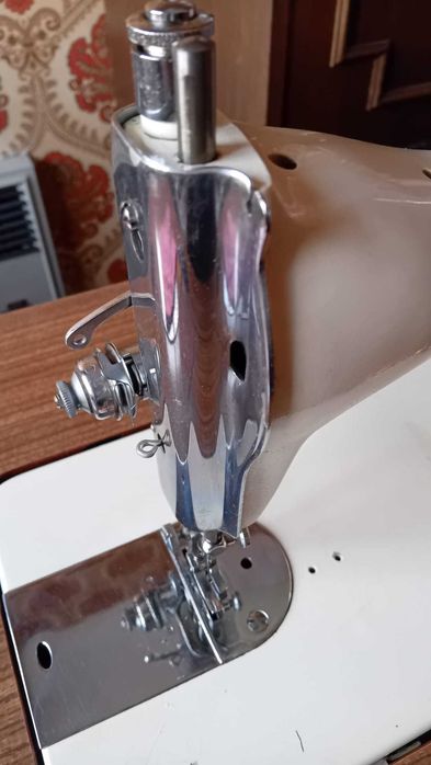 Máquina de costura antiga