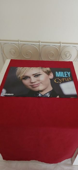 Poster Sisley Dias/Miley Cyrus, novo