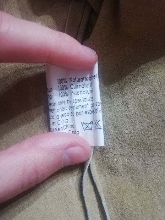 Camisa de couro com detalhes em ganga