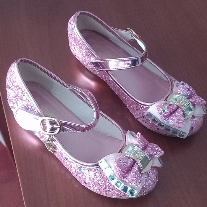 Vestido Fantasia mais o Gancho Tam 4 Anos mais os Sapatos Tam 29