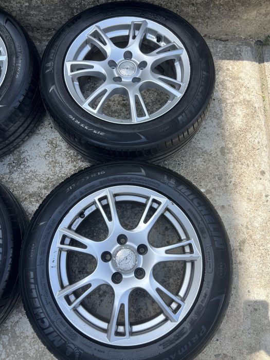 Шини с дисками Skoda Seat Audi VAG 215/55 R16 Літо 2015 рік Michelin 80%  5.112 розболтовка
