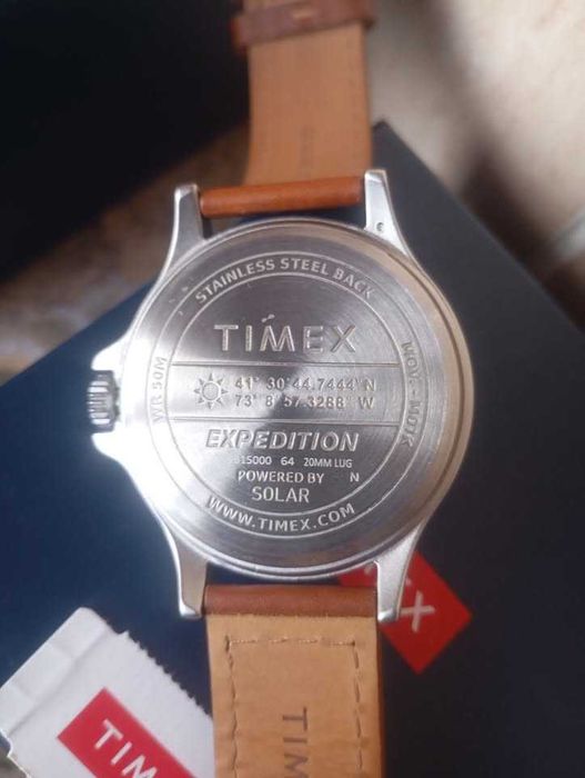 à venda:
relógio a energia solar, não precisa de pilha da marca TIMEX.