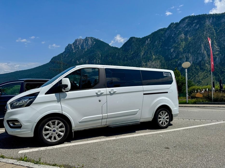 Wynajem Busa 8 osobowy automat
