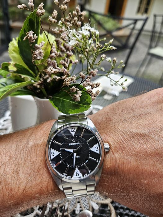 Eterna Kontiki Date.