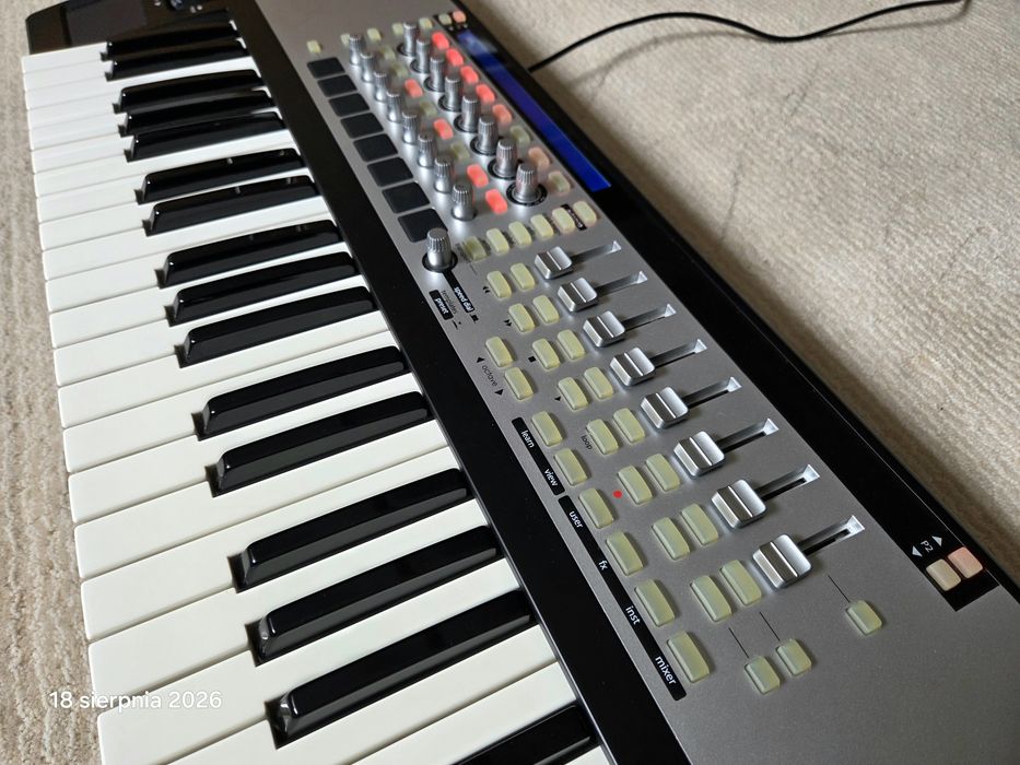 Keyboard-Klawiatura sterująca Midi  NOVATION 61SL MK2
