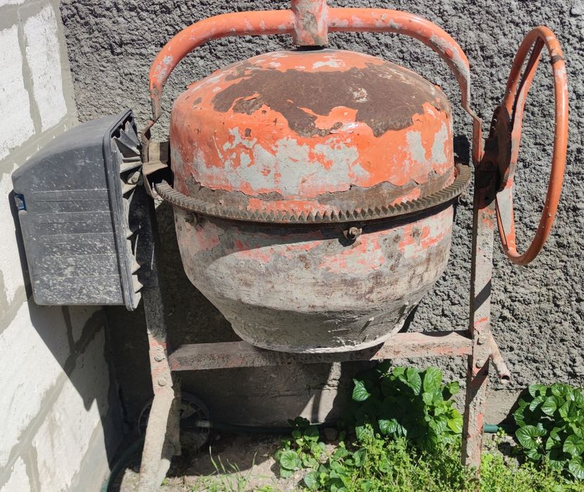 Бетономішалка, бетонозмішувач