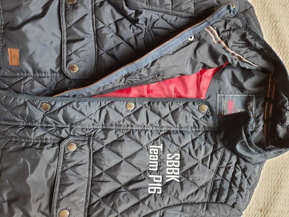 Супер куртка на мальчика размер S