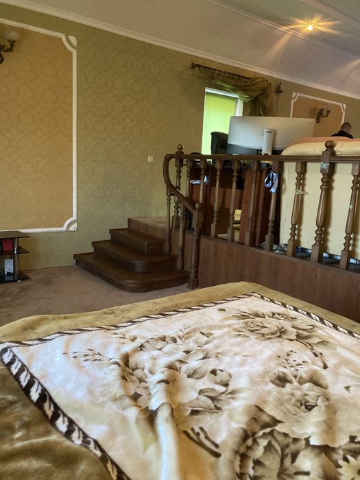 Продаж нового будинку в центрі смт Макарів