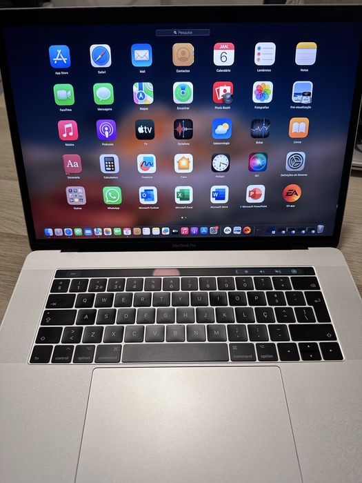 MacBook Pro Touch Bar 15" Apple Prata com garantia