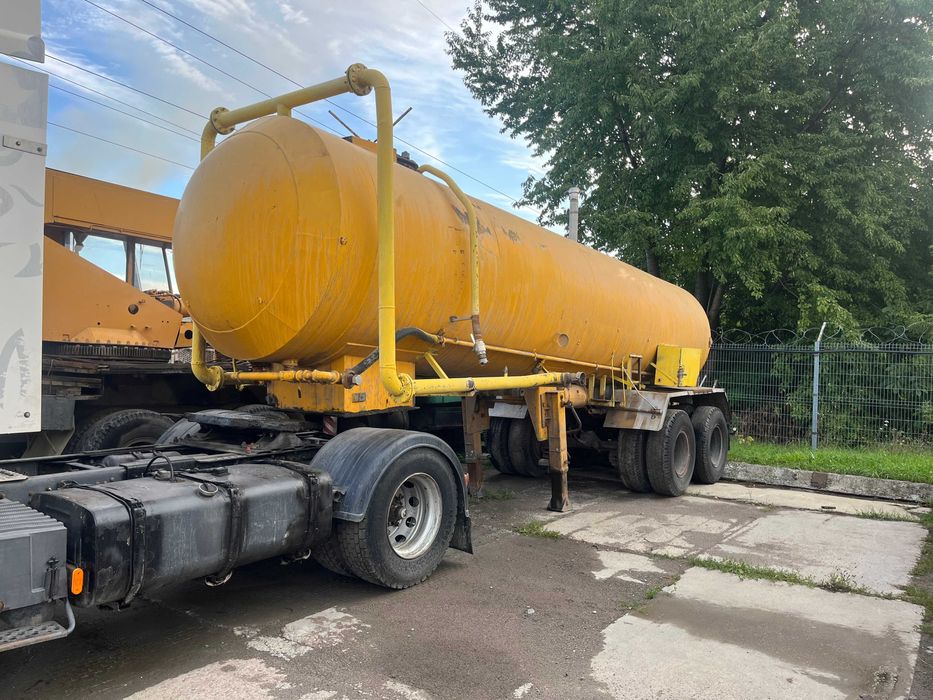 Напівпричіп-цистерна АЦ-22 2005р 18 кубів