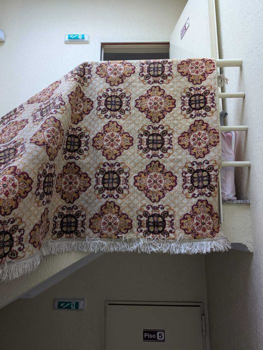 Tapete belga (modelo persa) excelente qualidade 280x300cm