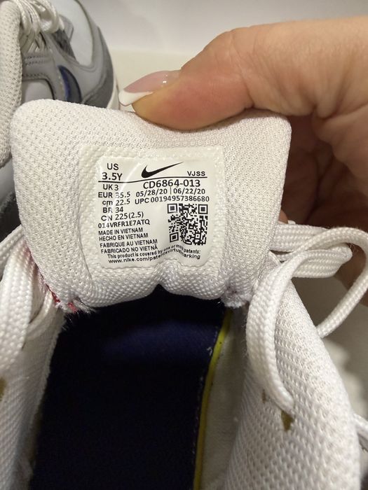 Кросівки Nike 35.5