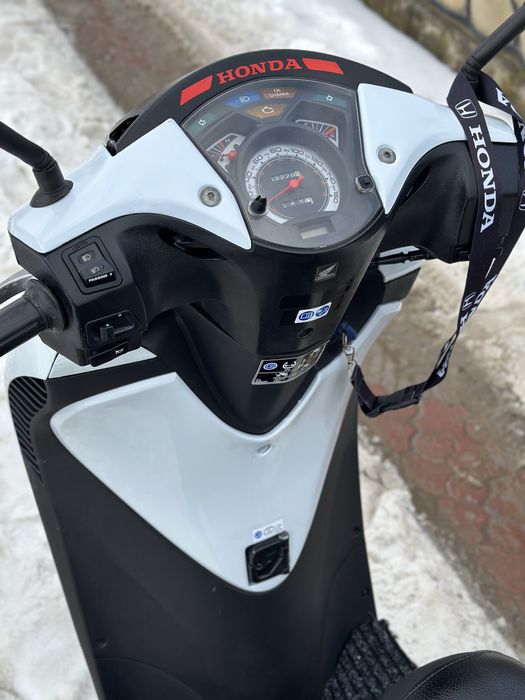 Скутер Honda sh 150