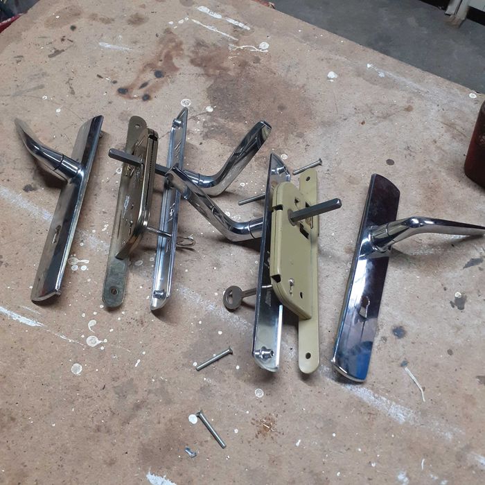 puxadores de porta cromados