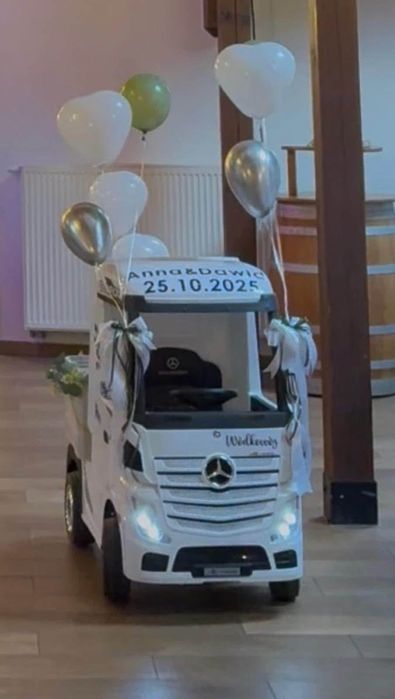 Elektryczna ciężarówka dla dzieci (Mercedes)
