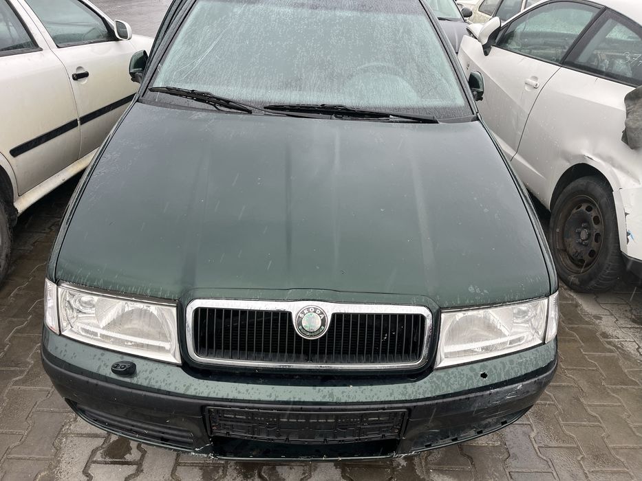 Maska Pokrywa Silnika Skoda Octavia 1 9570