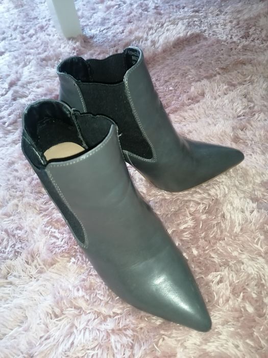 Botki kozaki słupek